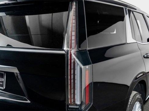 Used 2026 Cadillac Escalade Luxury w/ Touring Package image 32