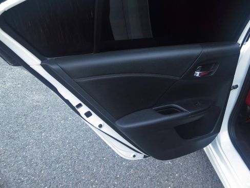 Used 2017 Honda Accord Sport image 34