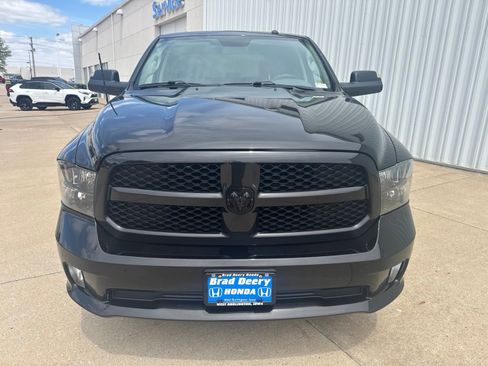 Used 2017 RAM 1500 Express w/ Black Ram 1500 Express Group AWD/4WD image 5