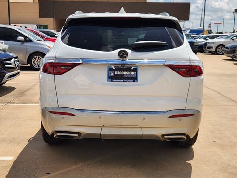 Used 2023 Buick Enclave Essence FWD image 8