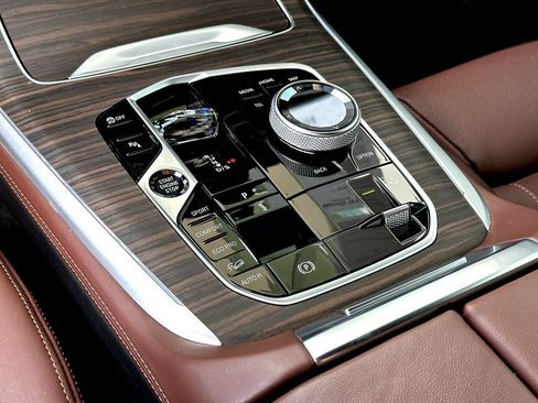 Certified 2023 BMW X7 xDrive40i w/ Executive Package AWD/4WD image 16