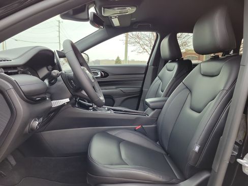 New 2026 Jeep Compass Limited image 19