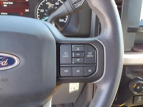 Used 2023 Ford F550 4x4 Regular Cab Super Duty image 11