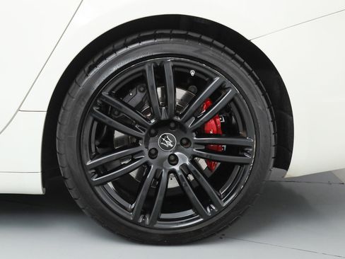 Certified 2023 Maserati Ghibli Modena Q4 image 22