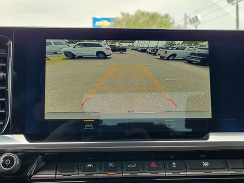 Certified 2025 Chevrolet Silverado 1500 LT RWD image 31