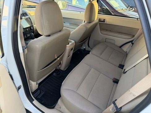 Used 2009 Ford Escape XLT image 8