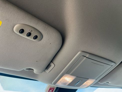 Used 2013 Lincoln MKX Base image 32