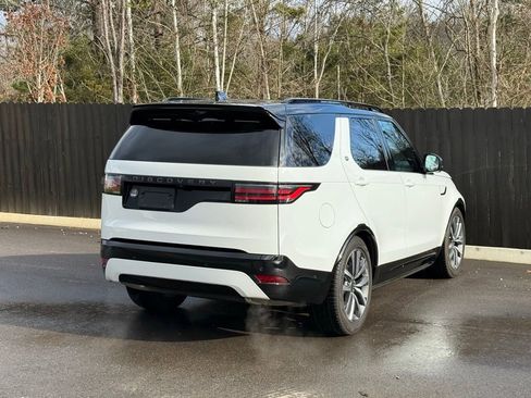 Certified 2025 Land Rover Discovery Dynamic SE image 6