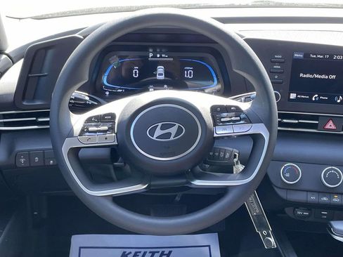 New 2026 Hyundai Elantra SE image 12