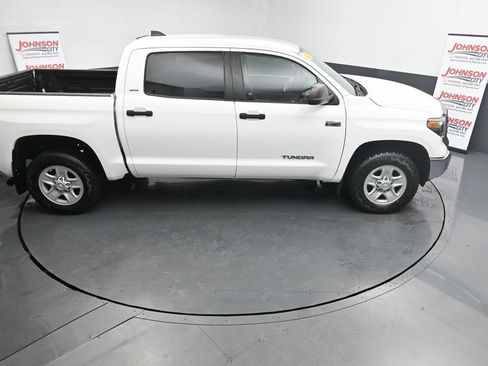 Used 2021 Toyota Tundra SR5 w/ SR5 Upgrade Package AWD/4WD image 34