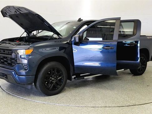 Used 2023 Chevrolet Silverado 1500 Custom w/ LPO, Dark Essentials Package AWD/4WD image 10