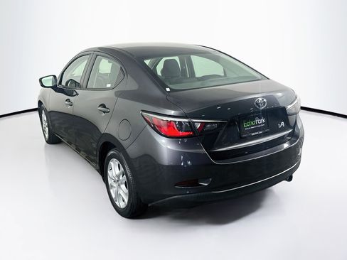 Used 2018 Toyota Yaris iA FWD image 5