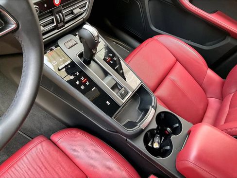 Certified 2023 Porsche Macan AWD/4WD image 20