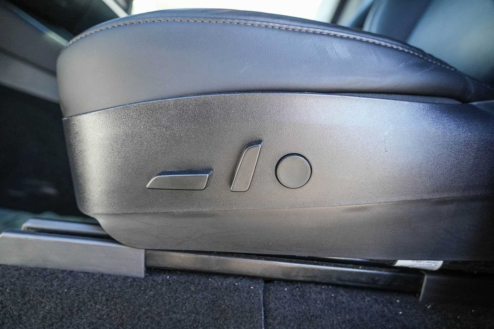 Used 2020 Tesla Model Y Performance AWD/4WD image 21