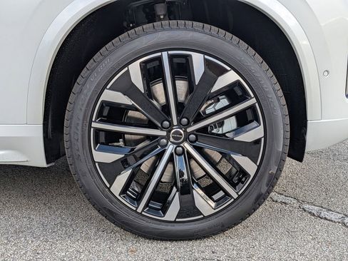 New 2026 Volvo XC90 T8 Ultra w/ Protection Package Premier AWD/4WD image 20