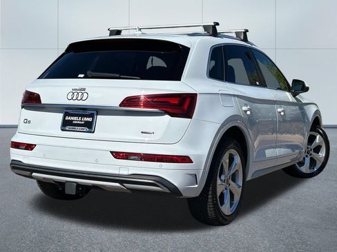 Used 2021 Audi Q5 2.0T Premium Plus w/ Premium Plus Package AWD/4WD image 2