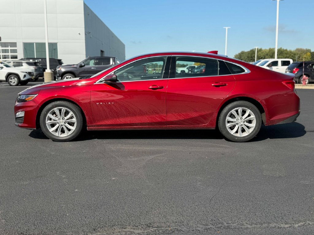 Used 2025 Chevrolet Malibu LT FWD image 11