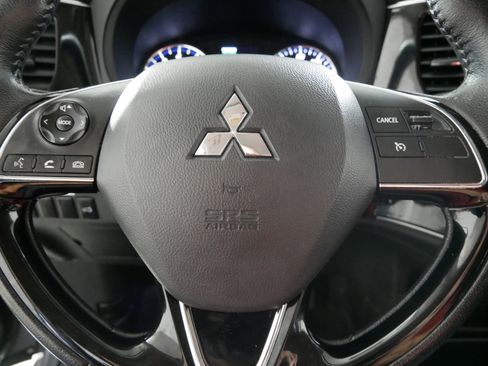 Used 2019 Mitsubishi Outlander SEL AWD/4WD image 25