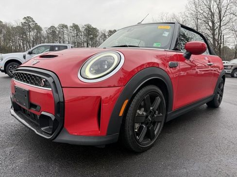 Used 2024 MINI Cooper S image 1