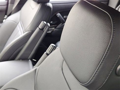 Used 2025 Land Rover Range Rover Sport image 17