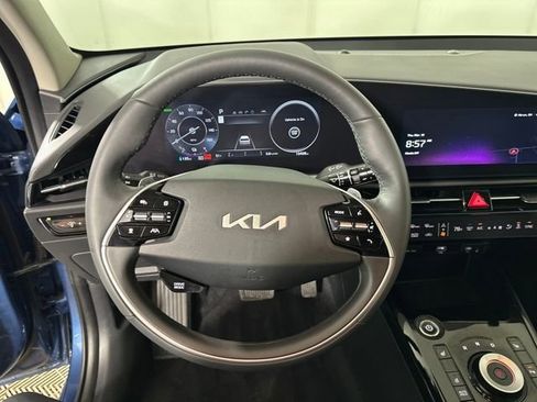 Used 2025 Kia Niro Wind w/ Wind Preserve Package FWD image 14