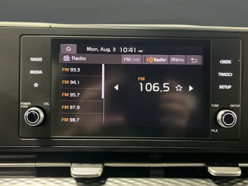 Used 2024 Kia Carnival LX FWD image 14