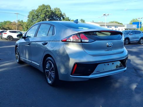Used 2022 Hyundai Ioniq SEL FWD image 7