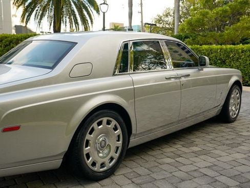 Used 2013 Rolls-Royce Phantom Sedan image 48