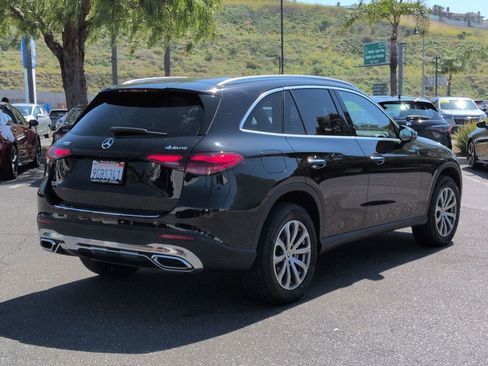 Used 2023 Mercedes-Benz GLC 300 4MATIC image 5