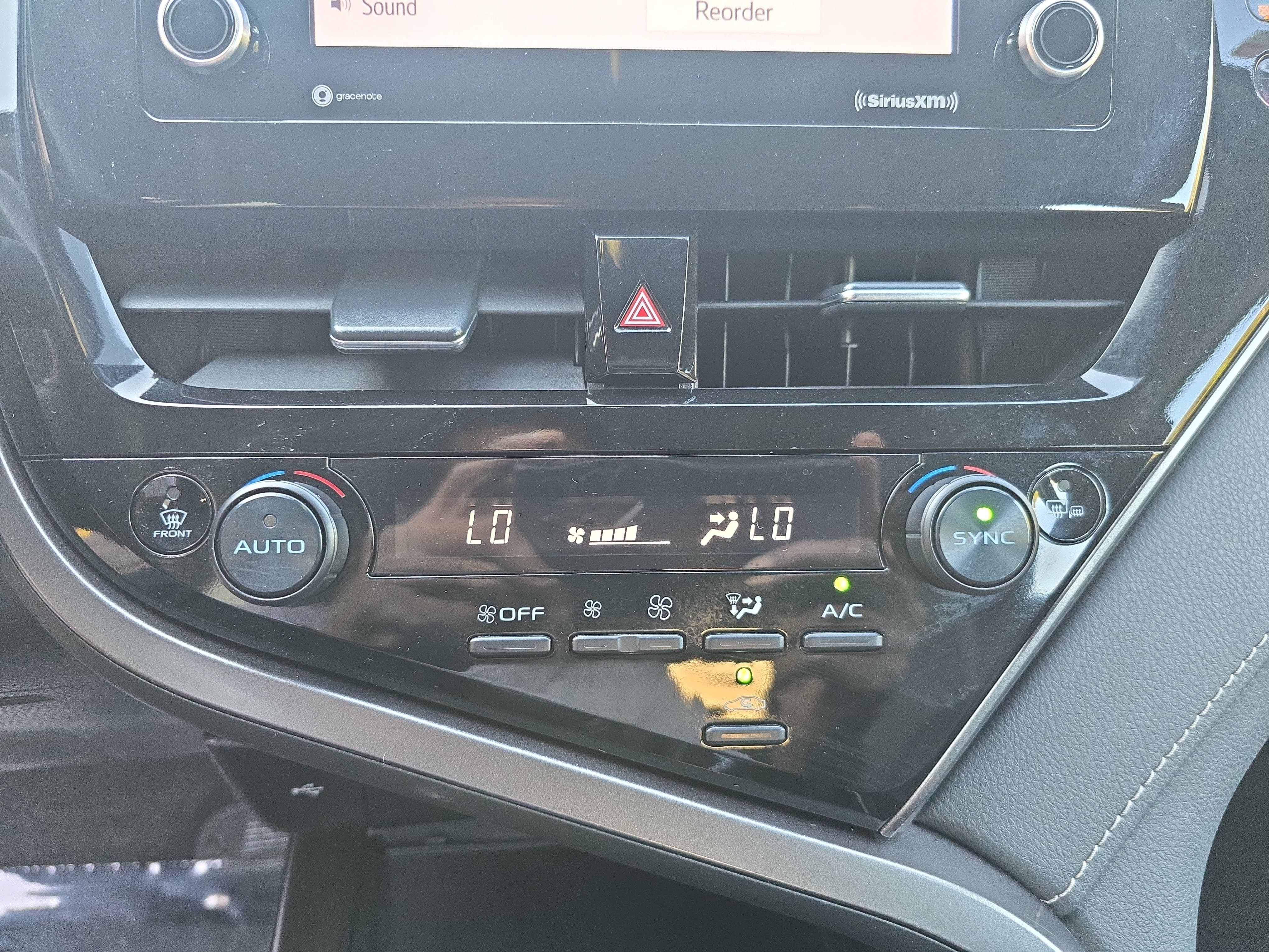 Used 2024 Toyota Camry SE w/ Convenience Package FWD image 22