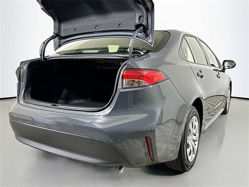 Used 2024 Toyota Corolla LE image 22