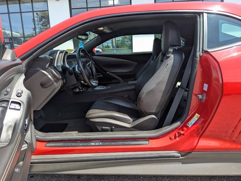 Used 2010 Chevrolet Camaro SS w/ LPO, Ground Effects Package image 12