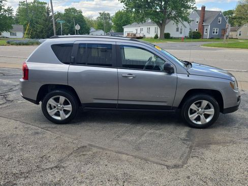 Used 2016 Jeep Compass Sport w/ Power Value Group FWD image 9
