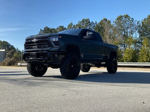 Used 2025 Chevrolet Silverado 3500 LTZ w/ Trail Boss Package image 12
