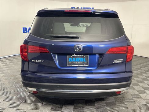 Used 2018 Honda Pilot Touring image 4