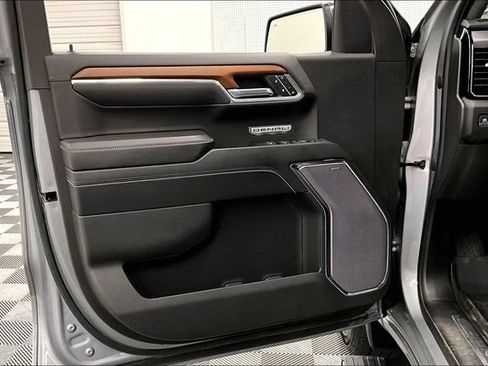 Used 2023 GMC Sierra 1500 Denali w/ Denali Reserve Package AWD/4WD image 22