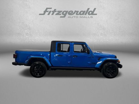 Used 2021 Jeep Gladiator Sport AWD/4WD image 6