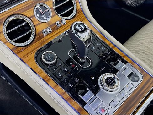 Used 2022 Bentley Continental GT image 17