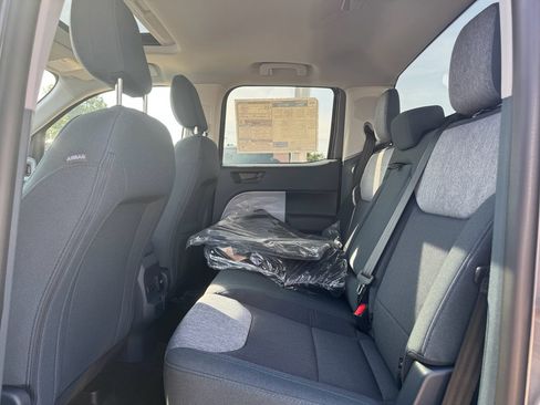 Used 2025 Ford Maverick XLT w/ XLT Luxury Package image 12