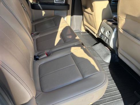 Used 2014 Ford F150 Lariat w/ Lariat Chrome Package image 11