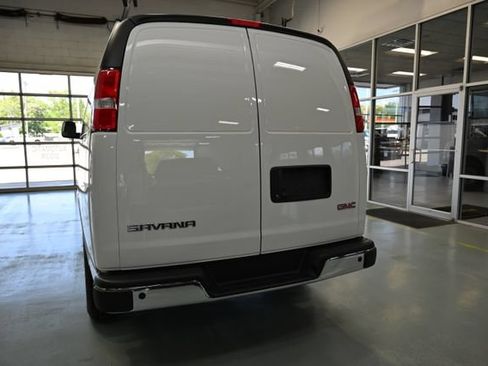 New 2026 GMC Savana 3500 w/ Driver Convenience Package RWD image 7