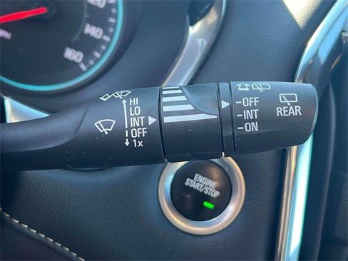 Certified 2023 Chevrolet Traverse LT image 28