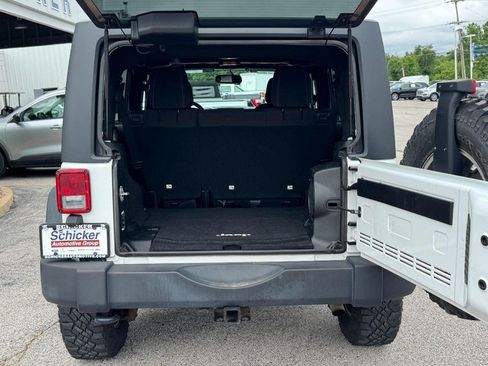 Used 2014 Jeep Wrangler Unlimited Rubicon w/ Dual Top Group AWD/4WD image 5