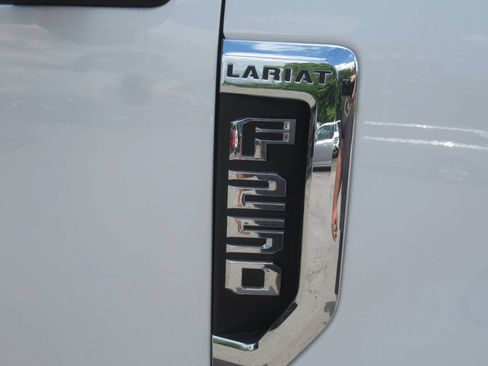 Used 2017 Ford F250 Lariat w/ Chrome Package AWD/4WD image 7