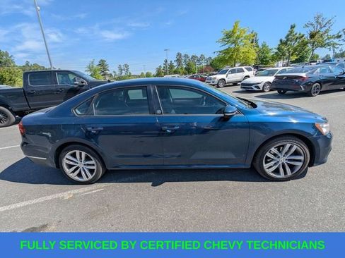 Used 2019 Volkswagen Passat 2.0T Wolfsburg w/ Wheels & Sunroof Package image 2