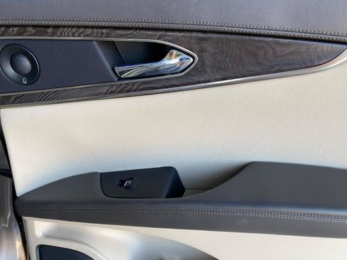 Used 2019 Lincoln Nautilus Reserve FWD image 40