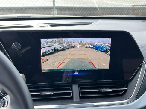 Used 2025 Chevrolet Trax LT w/ LT Convenience Package image 22