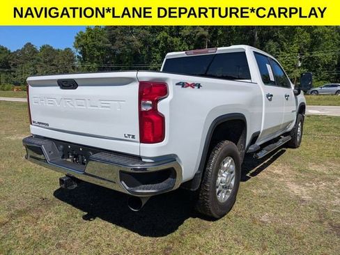 Used 2024 Chevrolet Silverado 2500 LTZ AWD/4WD image 2