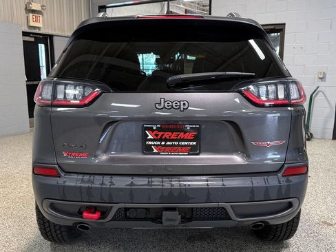 Used 2019 Jeep Cherokee Trailhawk AWD/4WD image 5