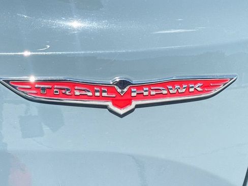Used 2016 Jeep Renegade Trailhawk AWD/4WD image 15